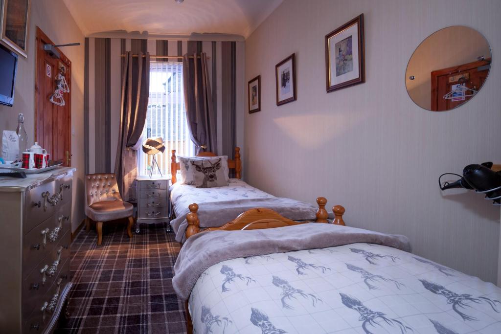 Fairfield Villa room 6